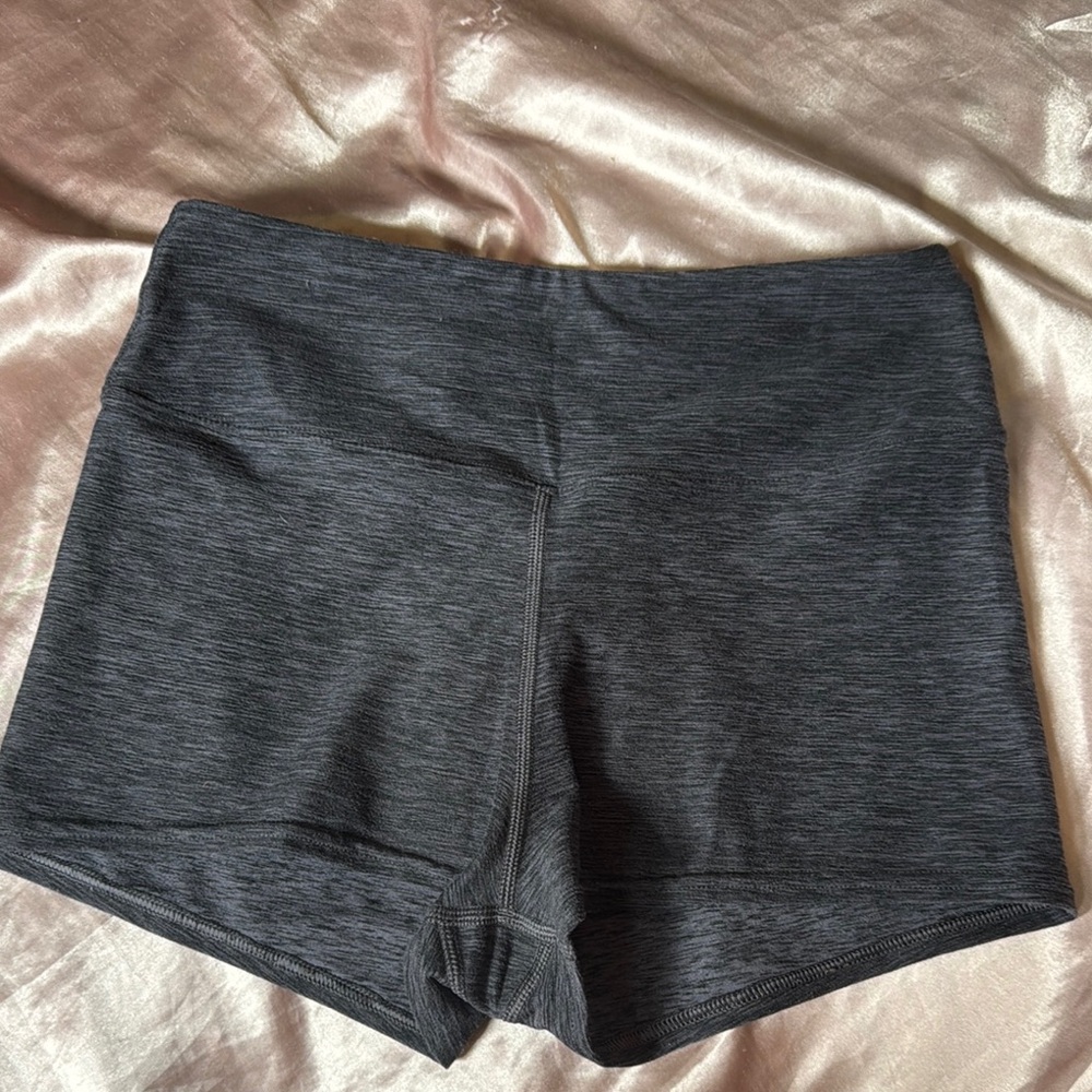 Victoria’s Secret Women's Seamless Gray Shorts size Medium